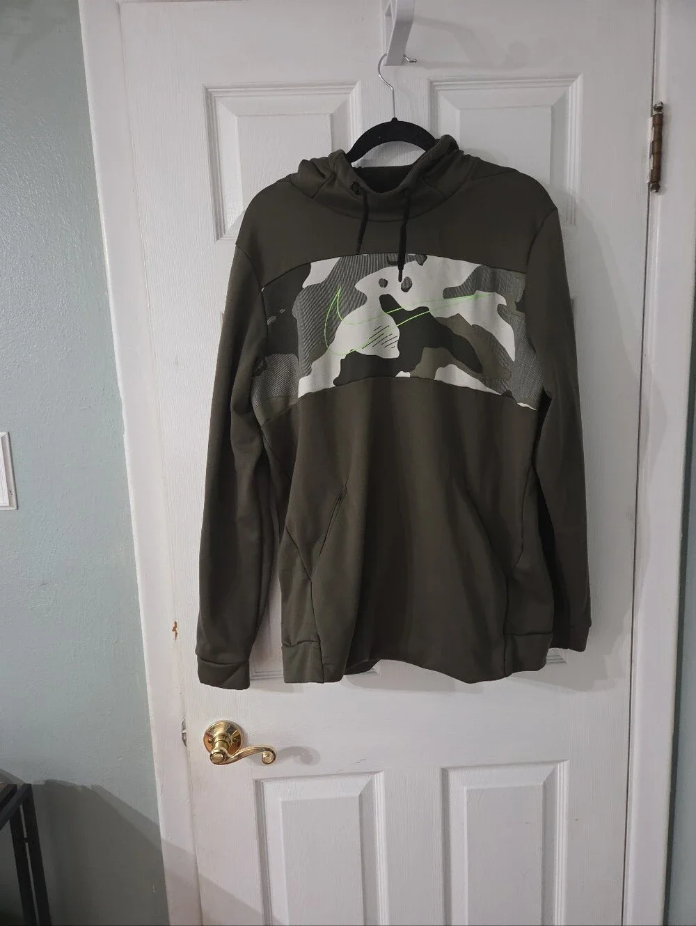 Nike Men's Olive Green Graphic  Dri-Fit Hoodie with Black Drawstrings.  L